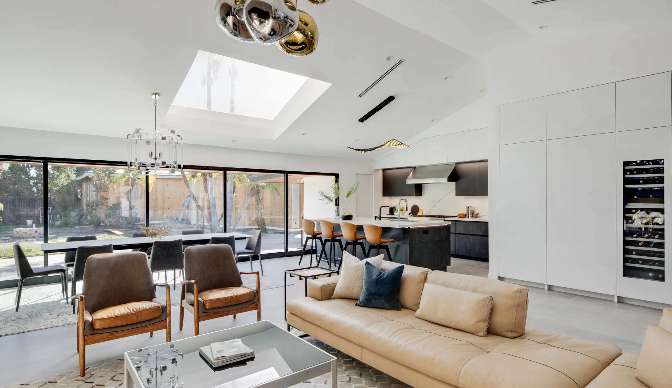 2023 Tram — photo 13