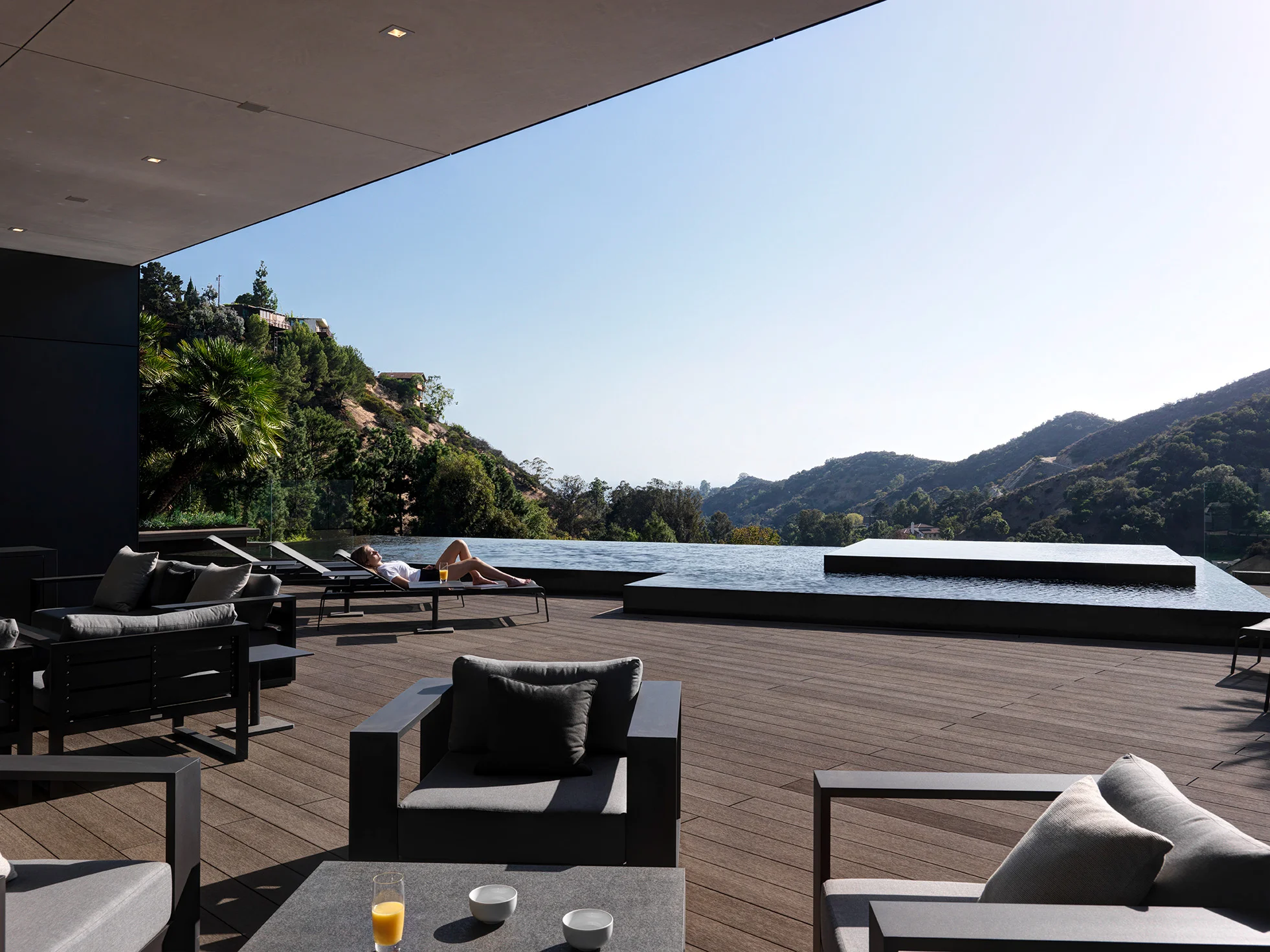 Beverly Hills — photo 3