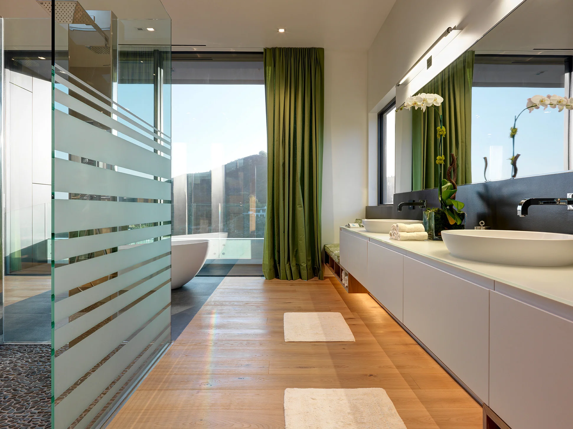 Beverly Hills — photo 12