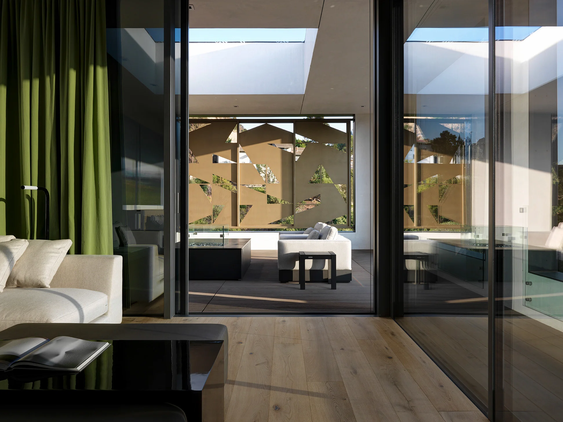 Beverly Hills — photo 40