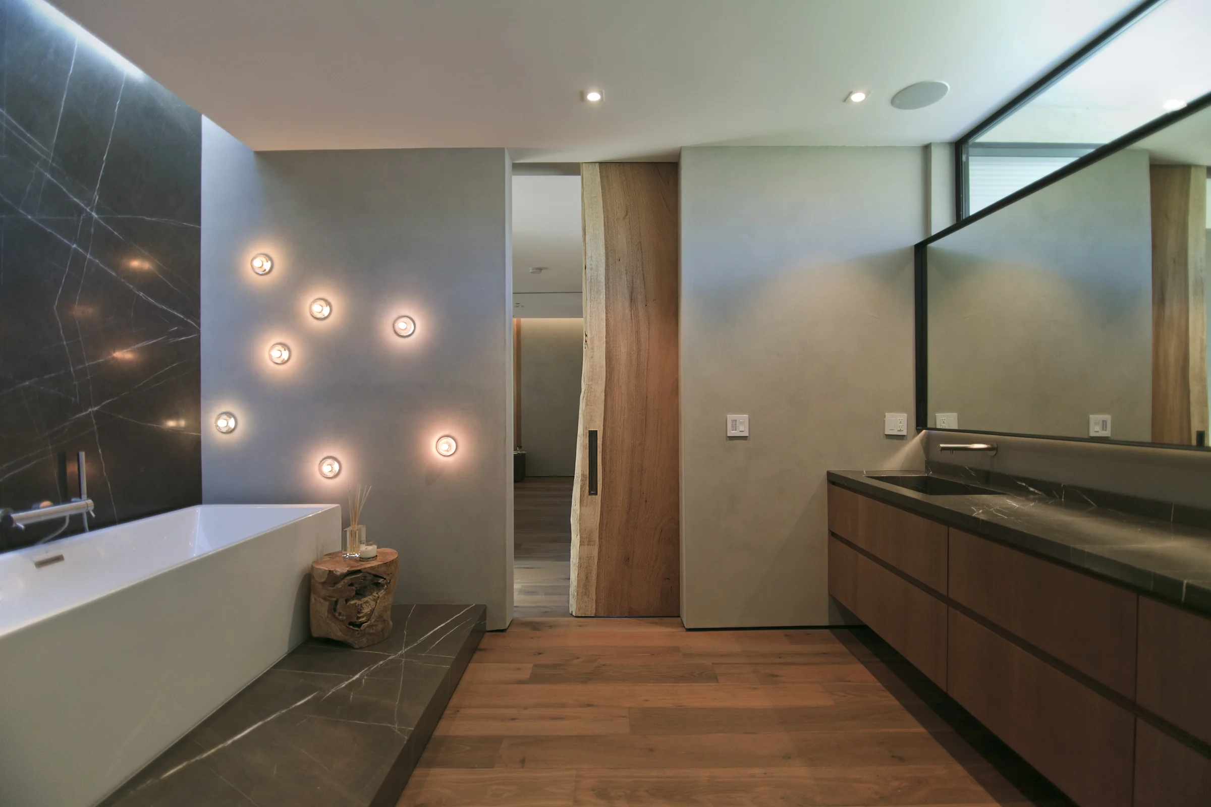 Hollywood — photo 41